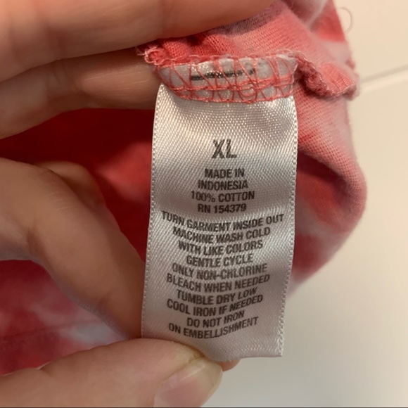 Aeropostale | Tie Dye Graphic Roses Tee Shirt - Picture 13 of 13